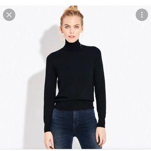 AYR The High T Turtleneck Size Small